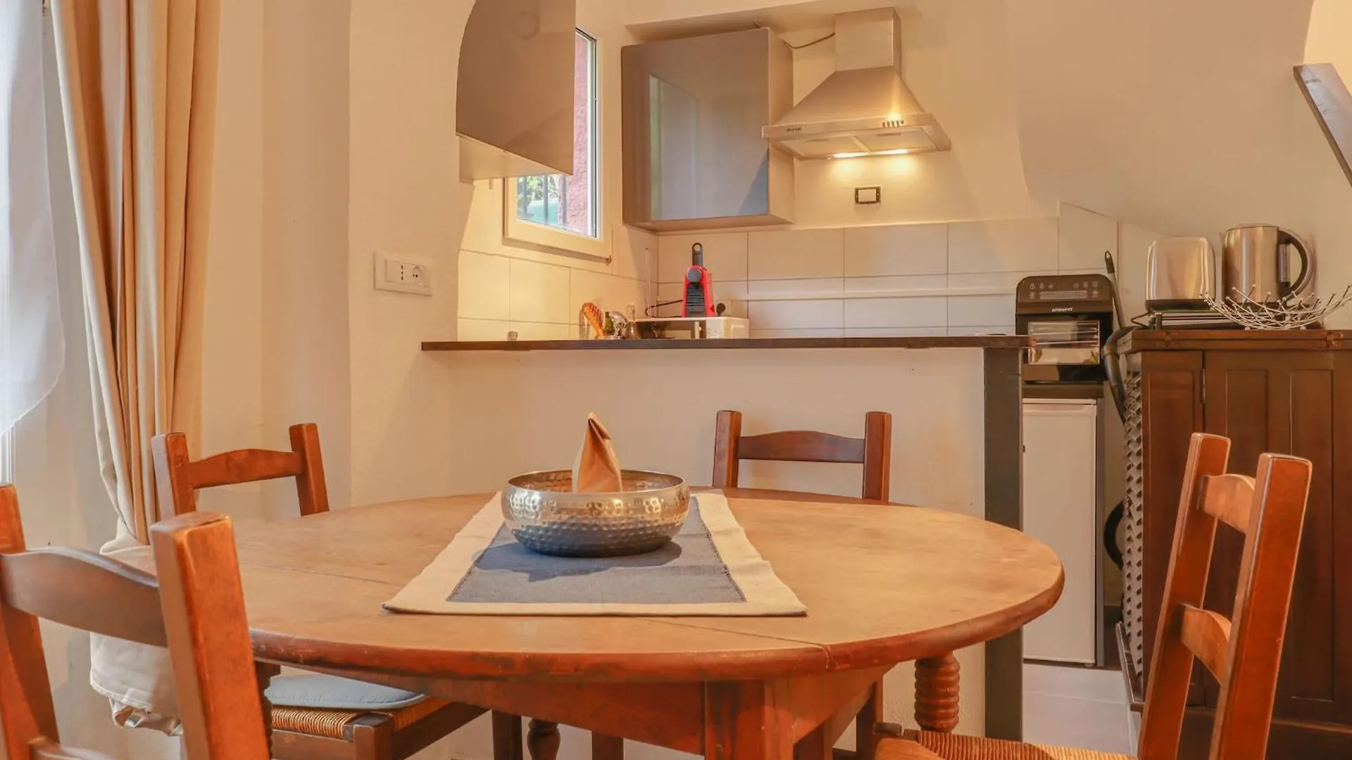 La Petite Maisonnette Au Calme Ментона